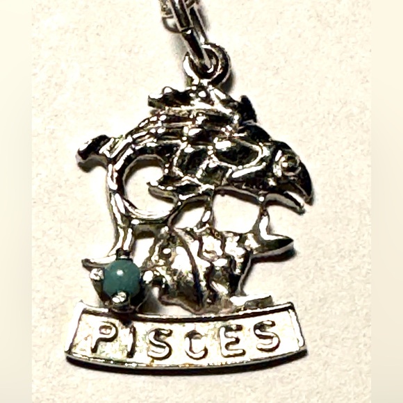 Vintage 80’s Pisces Zodiac Sterling Pendant & Chain Turquoise Coloured Bead - Picture 3 of 8